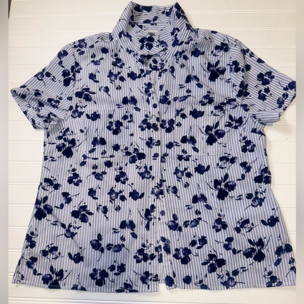 STUDIO WORKS Floral Blue Striped woman’s Shirt V-Neck